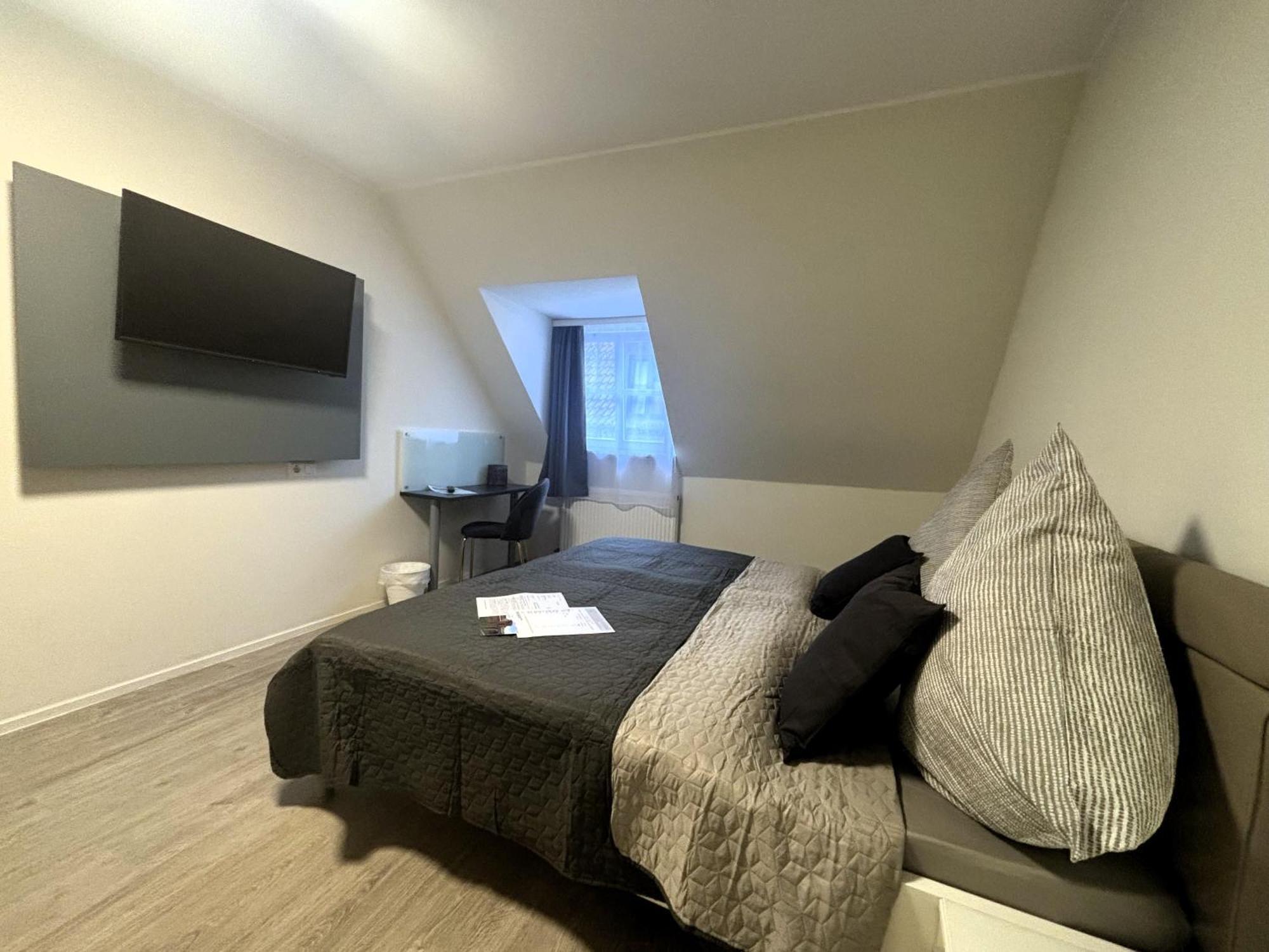 Boutique Hotel Q8 By Simplex Germersheim Buitenkant foto
