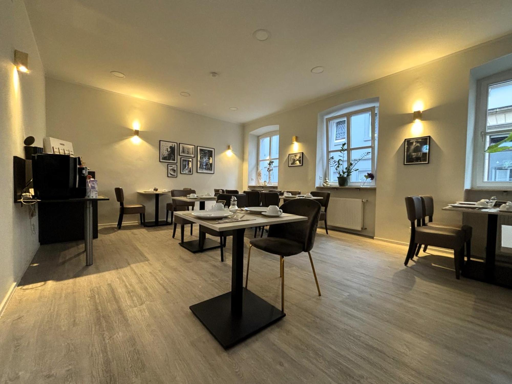 Boutique Hotel Q8 By Simplex Germersheim Buitenkant foto