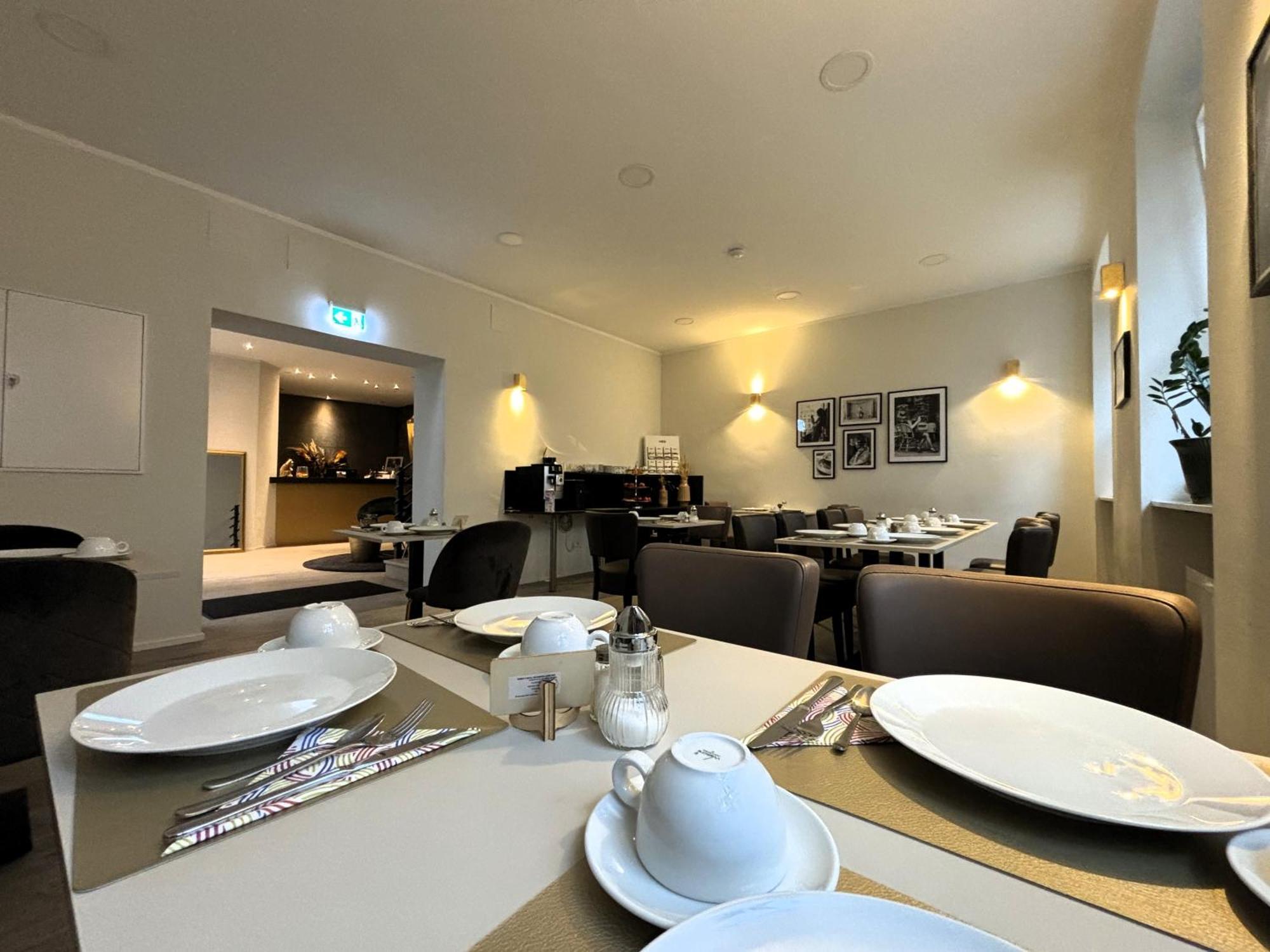 Boutique Hotel Q8 By Simplex Germersheim Buitenkant foto